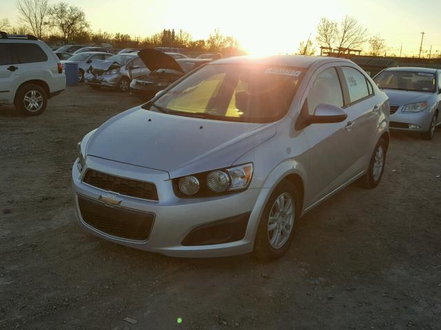 1G1JA5SH2C4118249 - 2012 CHEVROLET SONIC LS 银色 照片 2