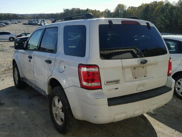 1FMCU9D75BKC11193 - 2011 FORD ESCAPE XLT WHITE photo 3