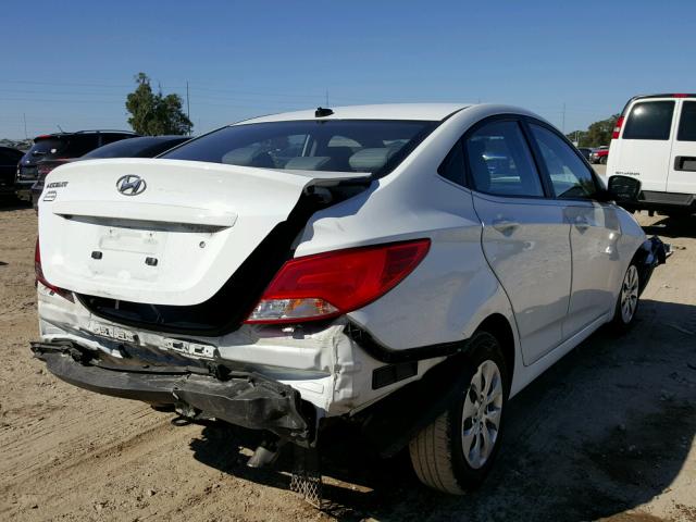 KMHCT4AE5GU025979 - 2016 HYUNDAI ACCENT SE WHITE photo 4