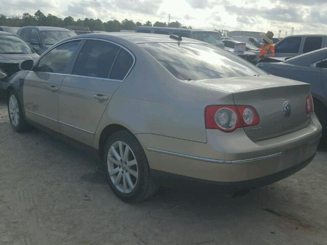 WVWEK93C26P124409 - 2006 VOLKSWAGEN PASSAT 2.0 BROWN photo 3