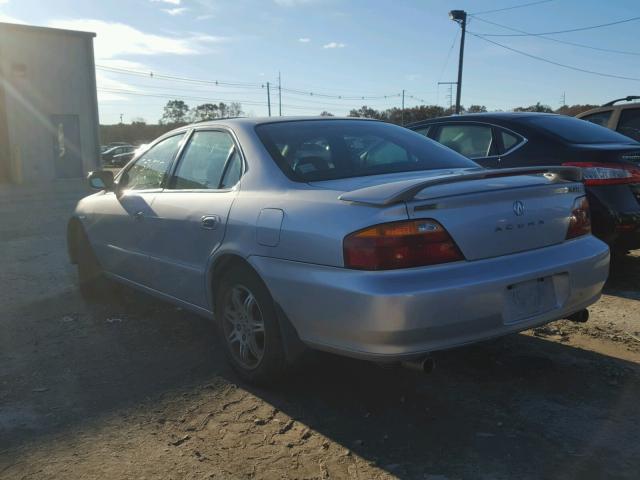 19UUA5665YA066302 - 2000 ACURA 3.2TL SILVER photo 3