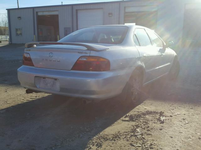 19UUA5665YA066302 - 2000 ACURA 3.2TL SILVER photo 4