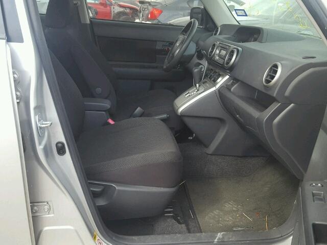 JTLZE4FE2A1111474 - 2010 TOYOTA SCION XB ვერცხლისფერი ფოტო 5