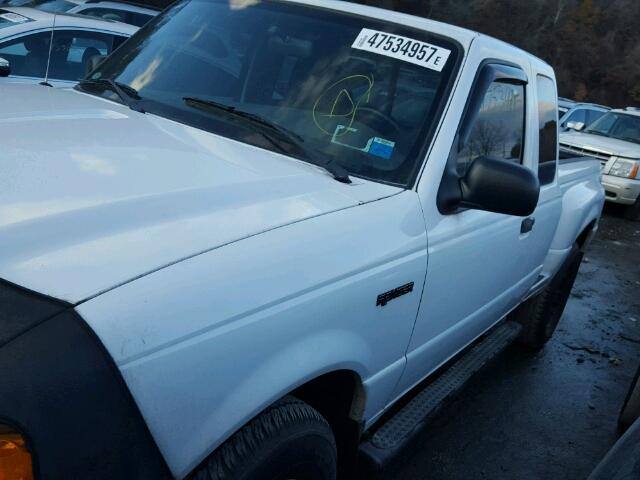 1FTZR45E92TA28776 - 2002 FORD RANGER SUP WHITE photo 2