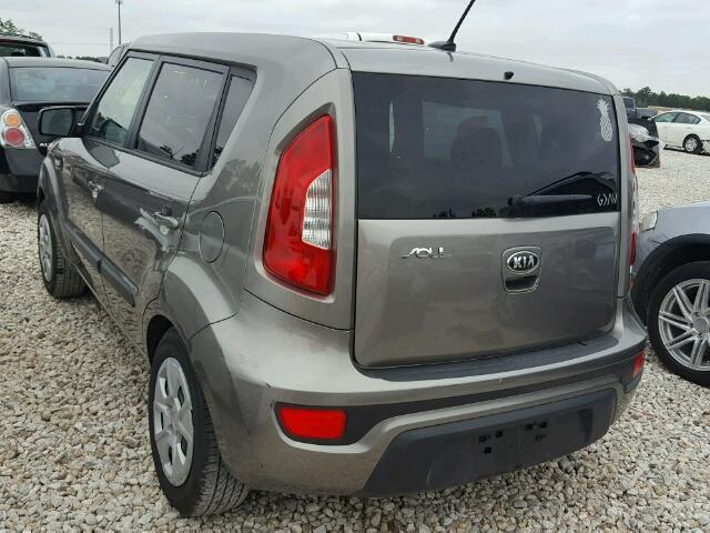 KNDJT2A57D7633092 - 2013 KIA SOUL GRAY photo 3