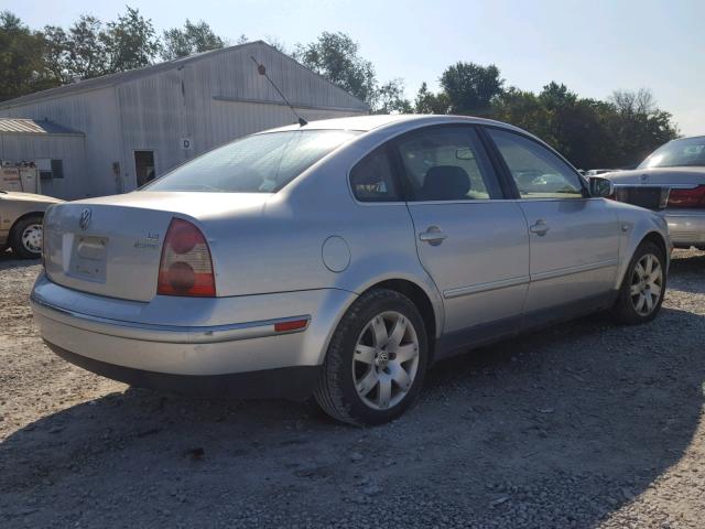 WVWTH63B82P242292 - 2002 VOLKSWAGEN PASSAT GLX SILVER photo 4