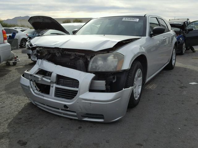 2D4FV47T57H744740 - 2007 DODGE MAGNUM SE SILVER photo 2