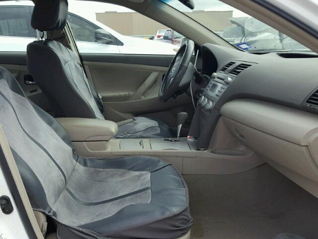 4T4BF3EK7BR160781 - 2011 TOYOTA CAMRY BASE WHITE photo 5