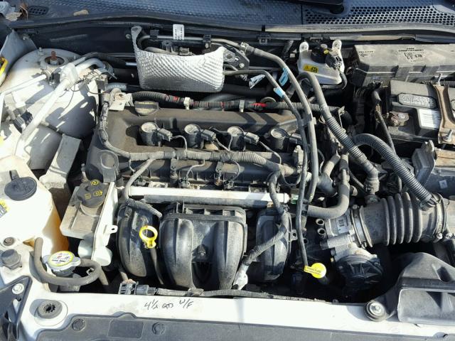 1FAHP33NX8W123679 - 2008 FORD FOCUS SE SILVER photo 7