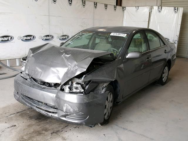 4T1BE32K04U902832 - 2004 TOYOTA CAMRY LE GRAY photo 2