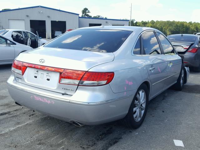 KMHFC46F88A295435 - 2008 HYUNDAI AZERA SE SILVER photo 4