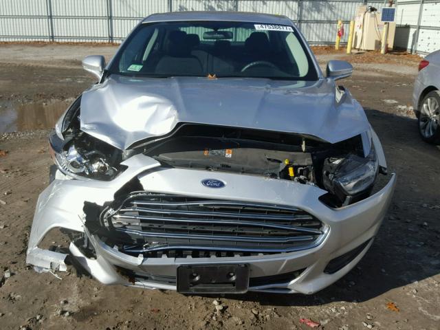 3FA6P0H73FR156054 - 2015 FORD FUSION SE SILVER photo 9