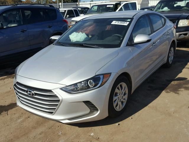 KMHD74LF9HU307381 - 2017 HYUNDAI ELANTRA SE SILVER photo 2