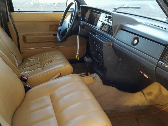 YV1AW881XN1924519 - 1992 VOLVO 240 BLACK photo 5