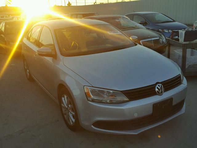 3VWDP7AJ4CM009747 - 2012 VOLKSWAGEN JETTA SE 银色 照片 1