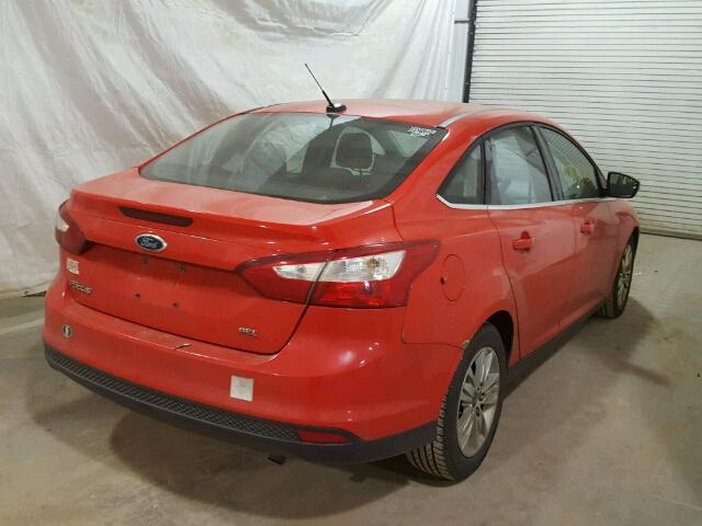 1FAHP3H22CL223770 - 2012 FORD FOCUS SEL RED photo 4