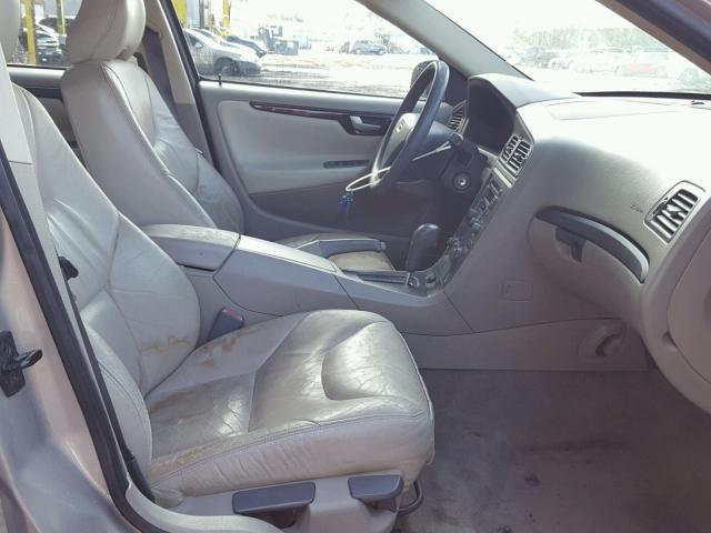 YV1RS61RX12066055 - 2001 VOLVO S60 Бежевый фото 5