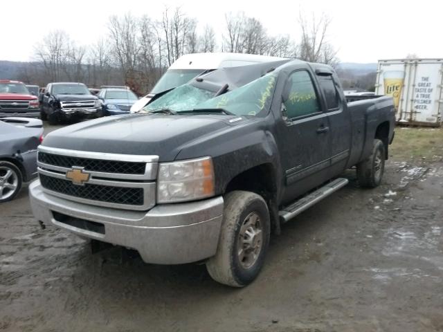 1GC2KXCG0DZ135243 - 2013 CHEVROLET SILVERADO BLACK photo 2