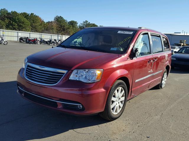 2C4RC1BG5ER168518 - 2014 CHRYSLER TOWN & COU RED photo 2