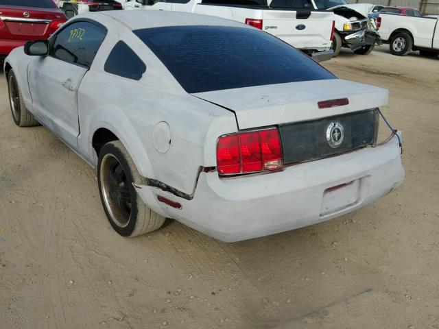 1ZVFT80N475342895 - 2007 FORD MUSTANG GRAY photo 3