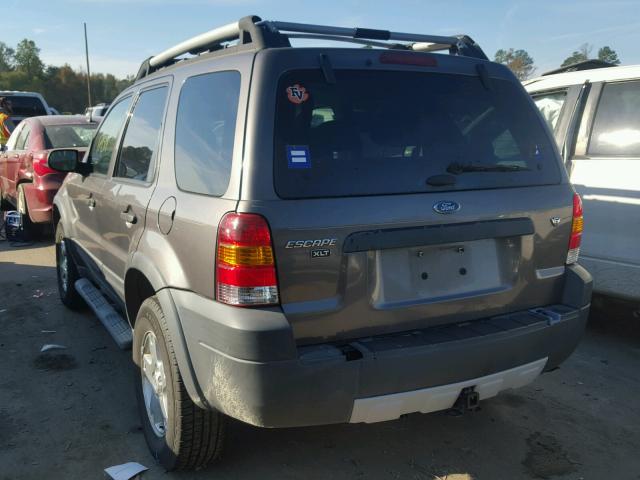 1FMYU03116KA76542 - 2006 FORD ESCAPE XLT GRAY photo 3