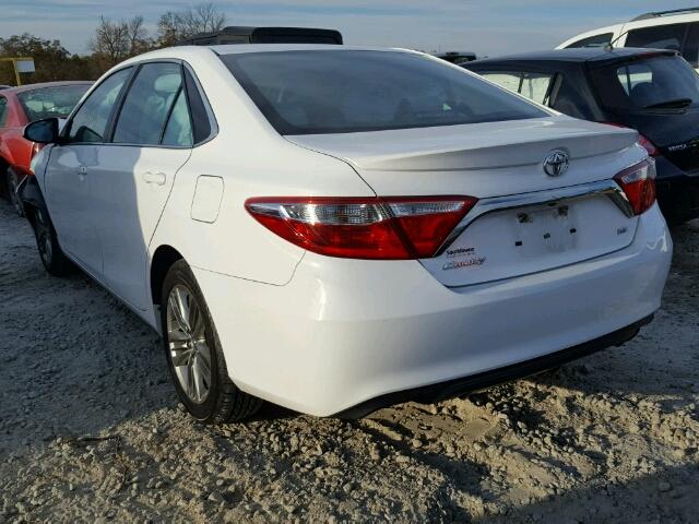 4T1BF1FK6FU034267 - 2015 TOYOTA CAMRY LE WHITE photo 3