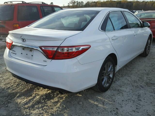 4T1BF1FK6FU034267 - 2015 TOYOTA CAMRY LE WHITE photo 4