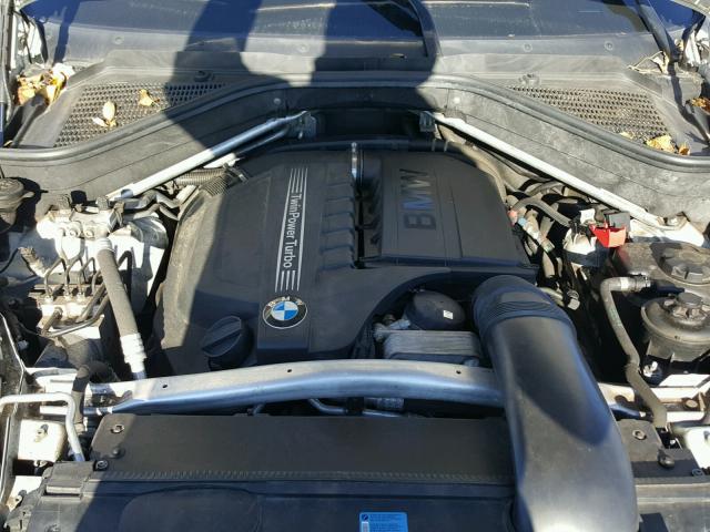 5UXZV4C59BL410948 - 2011 BMW X5 XDRIVE3 WHITE photo 7