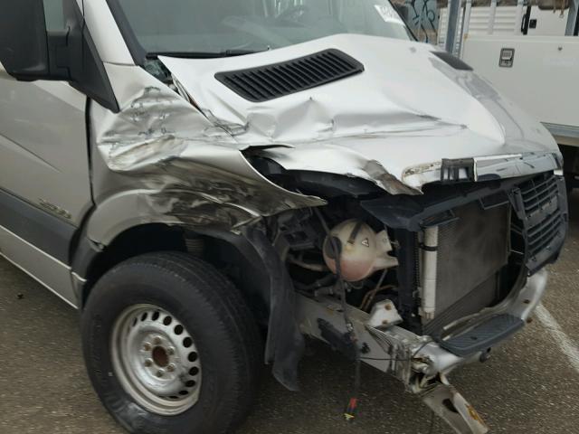 WD8PE745875145688 - 2007 DODGE SPRINTER 2 SILVER photo 9