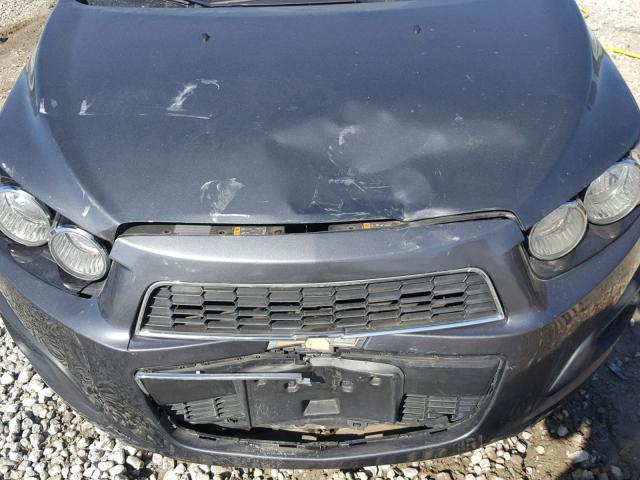 1G1JA5SH4D4218290 - 2013 CHEVROLET SONIC LS 石墨色 照片 9