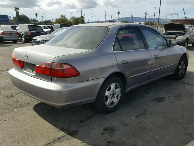 1HGCG1654YA029882 - 2000 HONDA ACCORD EX PURPLE photo 4