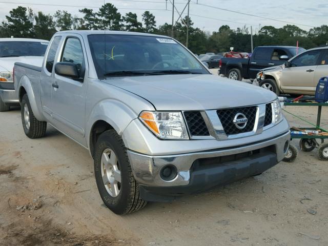 1N6AD06U48C429474 - 2008 NISSAN FRONTIER K SILVER photo 1