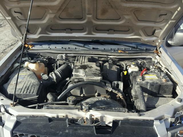 1GCDT138658200969 - 2005 CHEVROLET COLORADO SILVER photo 7