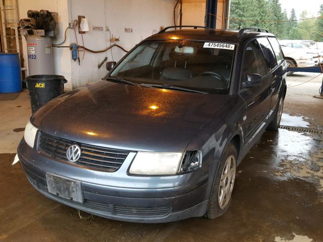 WVWLH63B01E033008 - 2001 VOLKSWAGEN PASSAT GLX BLACK photo 2