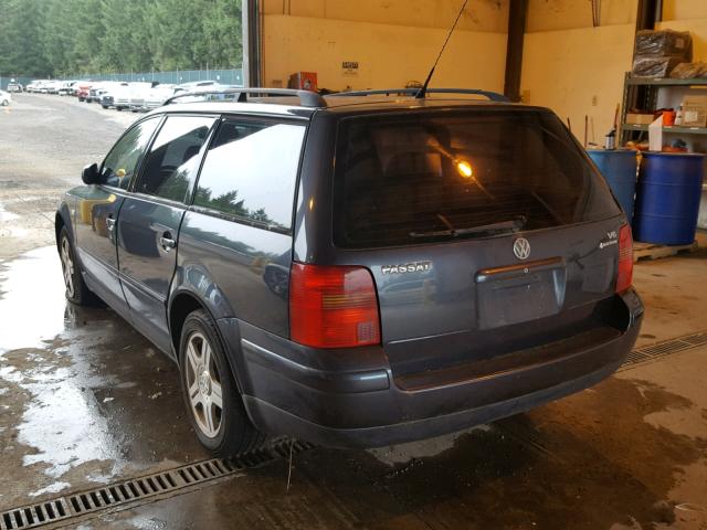 WVWLH63B01E033008 - 2001 VOLKSWAGEN PASSAT GLX BLACK photo 3