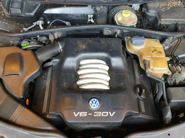 WVWLH63B01E033008 - 2001 VOLKSWAGEN PASSAT GLX BLACK photo 7