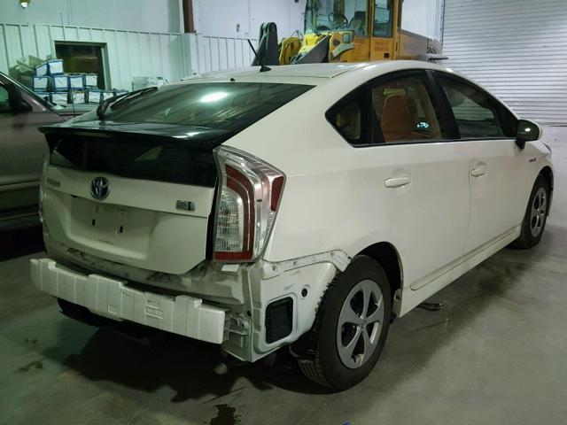 JTDKN3DU7F1924575 - 2015 TOYOTA PRIUS WHITE photo 4