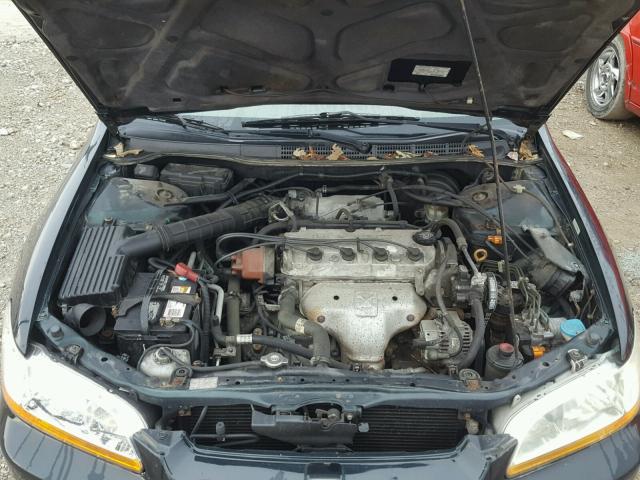 1HGCG5653WA179616 - 1998 HONDA ACCORD EX GREEN photo 7