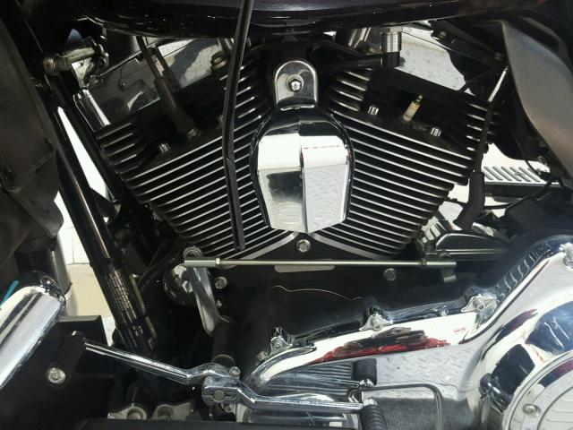 1HD1KEM11CB649697 - 2012 HARLEY-DAVIDSON FLHTK ELEC შავი ფოტო 11