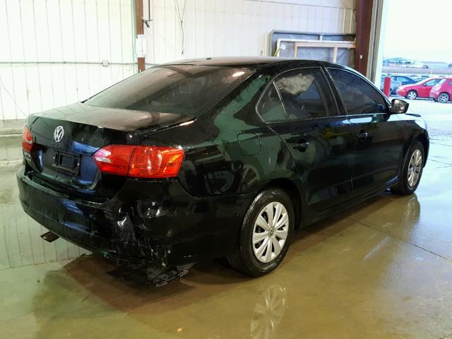 3VW2K7AJ7EM433206 - 2014 VOLKSWAGEN JETTA BASE BLACK photo 4