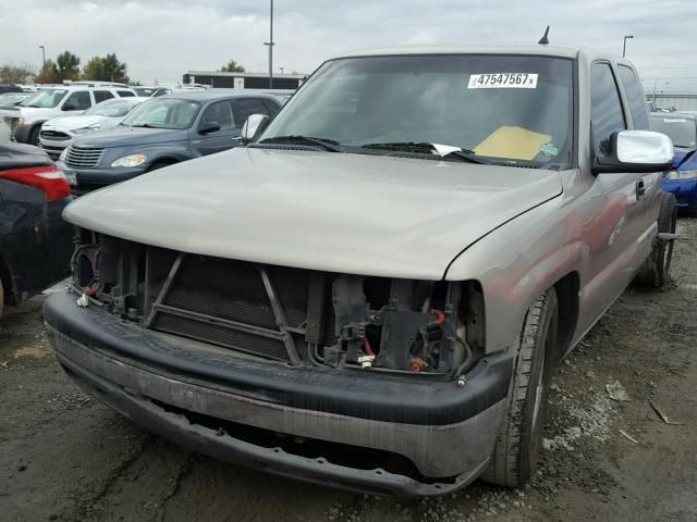 2GCEC19T121172173 - 2002 CHEVROLET SILVERADO GRAY photo 2