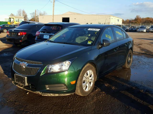 1G1PA5SG2E7332404 - 2014 CHEVROLET CRUZE LS GREEN photo 2