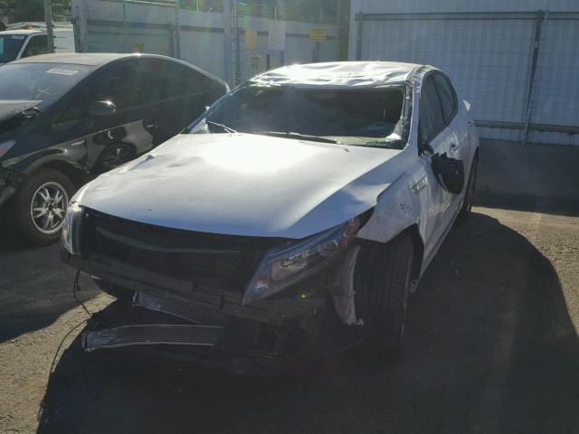 KNAGM4AD7G5099678 - 2016 KIA OPTIMA HYB WHITE photo 2