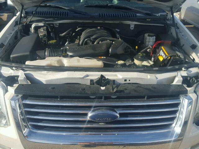 1FMEU75847UA52926 - 2007 FORD EXPLORER L WHITE photo 7