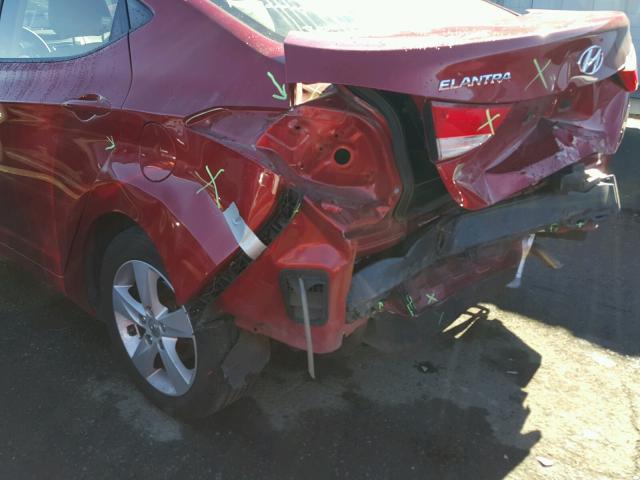 KMHDH4AE5CU315137 - 2012 HYUNDAI ELANTRA GL RED photo 9