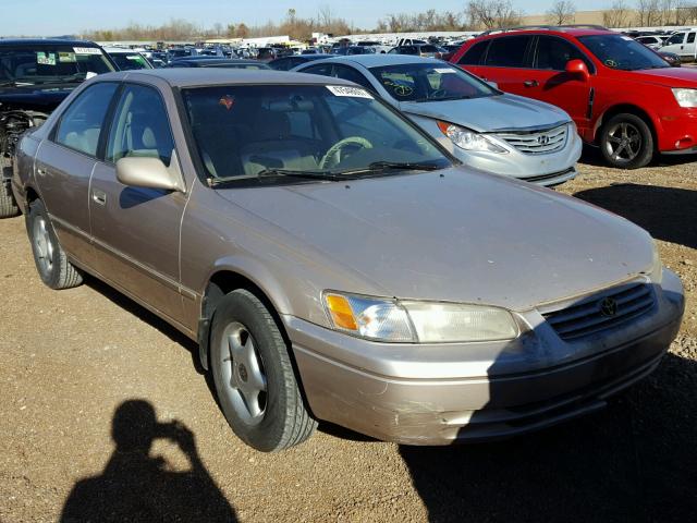 4T1BG22K7VU811966 - 1997 TOYOTA CAMRY CE GOLD photo 1