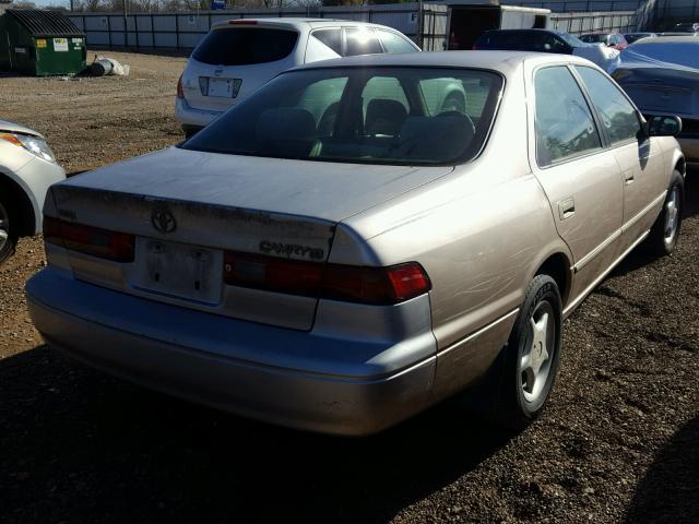 4T1BG22K7VU811966 - 1997 TOYOTA CAMRY CE GOLD photo 4