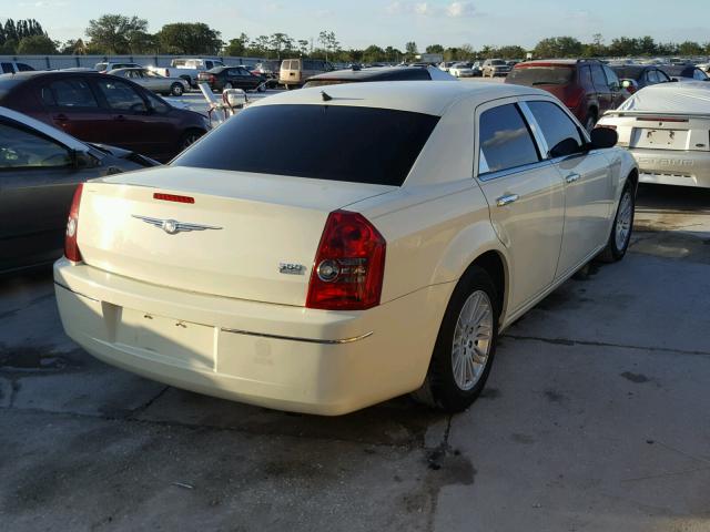 2C3CA4CD8AH171676 - 2010 CHRYSLER 300 TOURIN CREAM photo 4