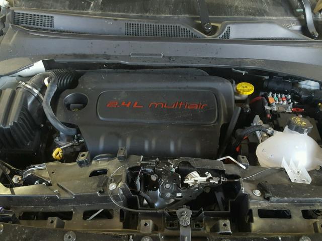 3C4NJCAB9JT105435 - 2018 JEEP COMPASS SP WHITE photo 7