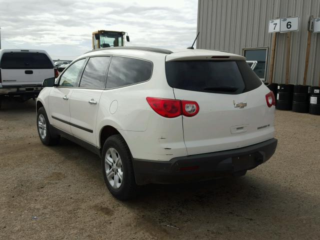 1GNKRFED8CJ316068 - 2012 CHEVROLET TRAVERSE L WHITE photo 3